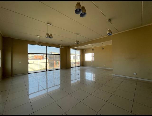 667M² WAREHOUSE TO LET IN HALFWAY HOUSE